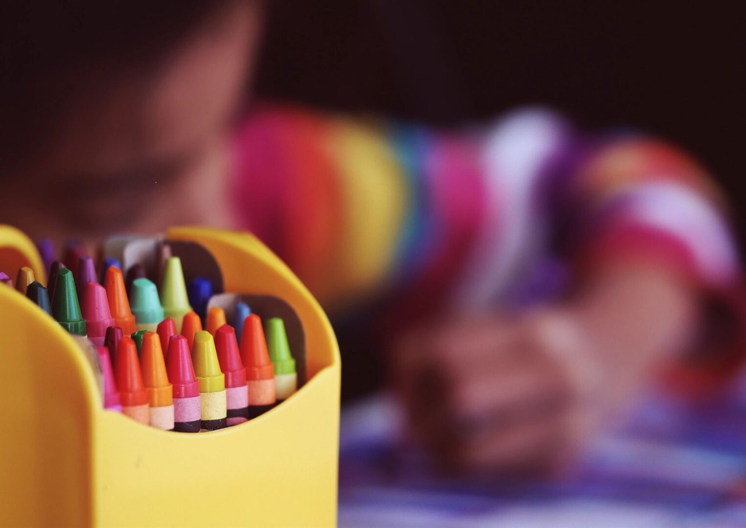A close up of a box of crayons